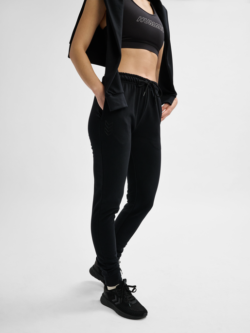 hmlACTIVE SWEATPANTS WOMAN, BLACK, model