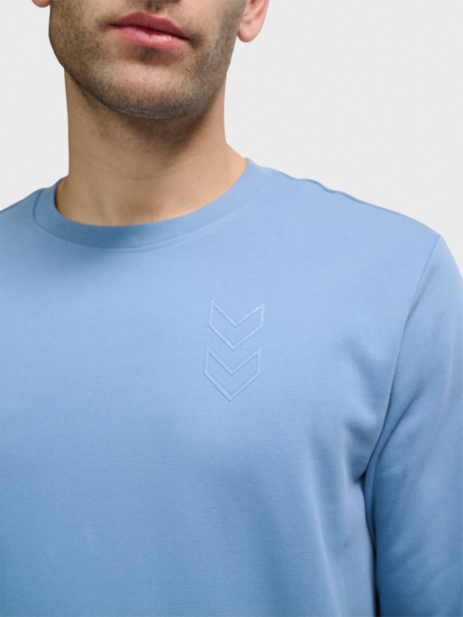 hmlACTIVE SWEATSHIRT, CORONET BLUE, model