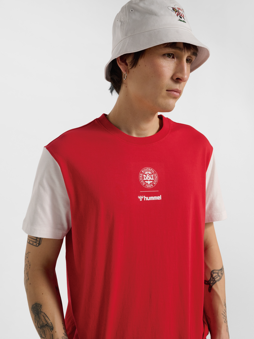 DBU 26 FAN RED-WHITE TEE SS, TANGO RED/WHITE, model