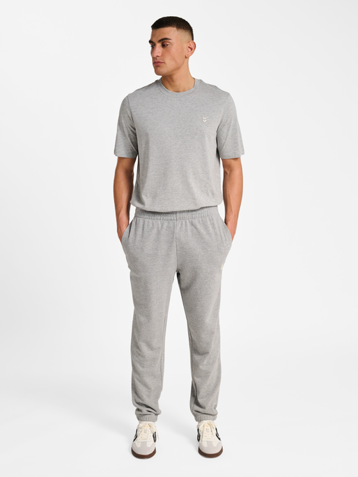 hmlPULSE SWEAT PANTS, GREY MELANGE hmlPULSE SWEAT PANTS, GREY MELANGE, model