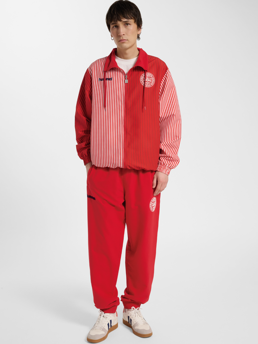 DBU 26 FAN 86 REPLICA MICRO JACKET, TANGO RED, model