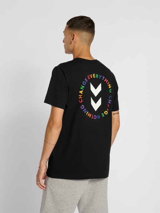 hmlEVERYTHING NOTHING T-SHIRT, 2001, model