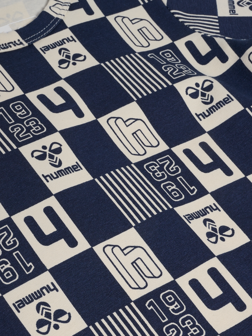 hmlJANUS BODY S/S, BLACK IRIS, packshot