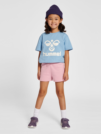 hmlNILLE SHORTS, ZEPHYR, model