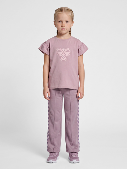 hmlJR RUFFLE T-SHIRT SS BIG BEE, SEA FOG, model