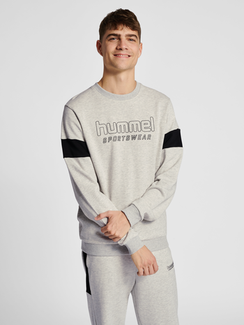 hmlLGC BRYCE SWEATSHIRT, TOFU MELANGE, model