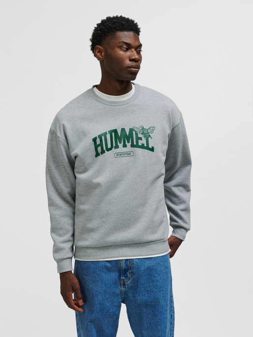 hmlLOOSE CREWNECK UNIVERSITY BEE, GREY MELANGE, model