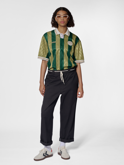 hmlOVERSIZED SOCCER JERSEY S/S, EDEN, model