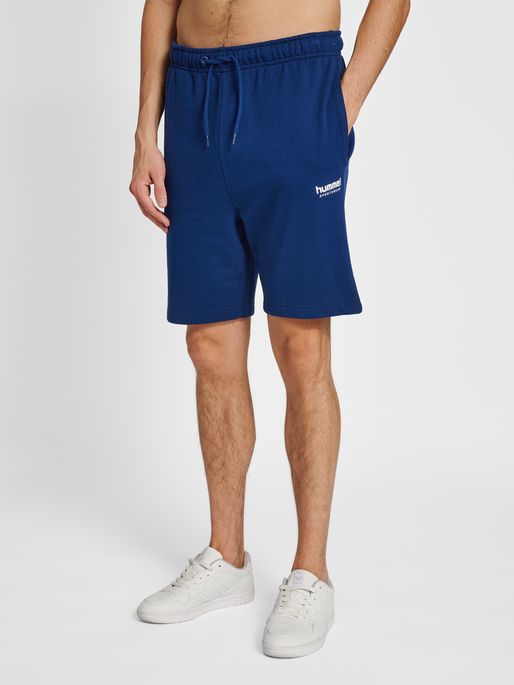 hmlLGC GABE SWEATSHORTS, ESTATE BLUE, model