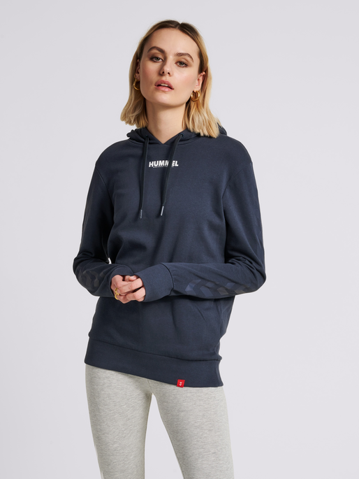 hmlLEGACY HOODIE, BLUE NIGHTS, model