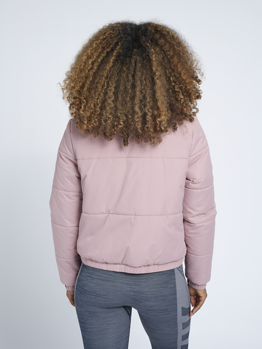 hmlSUKI PUFF JACKET, 4852, model