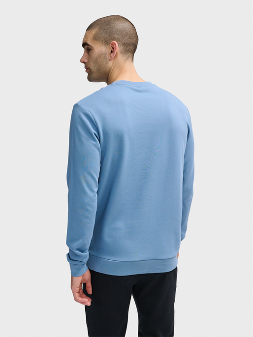 hmlACTIVE SWEATSHIRT, CORONET BLUE, model