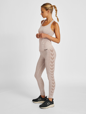 hmlCI SEAMLESS TOP, DRIFTWOOD MELANGE, model