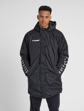 hmlAUTHENTIC BENCH JACKET, BLACK, model