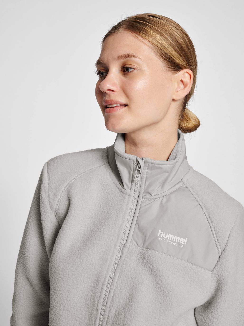 hmlLGC CHARLA FLEECE JACKET, HARBOR MIST, model