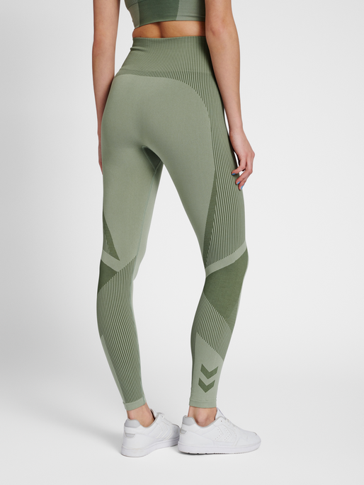 hmlMT UNITE SEAMLESS HW TIGHTS, LAUREL WREATH, model