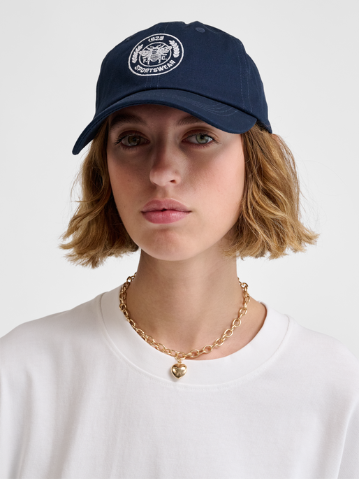 hmlBASEBALL CAP STADIUM, DRESS BLUES, model