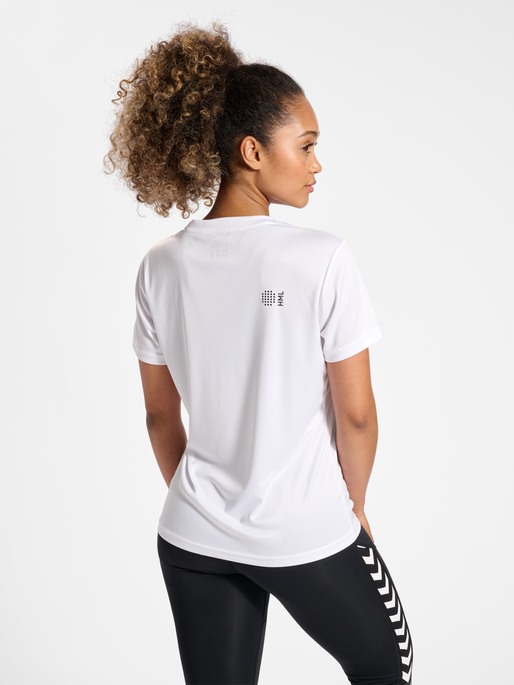 hmlCOURT T-SHIRT S/S WOMAN, WHITE, model