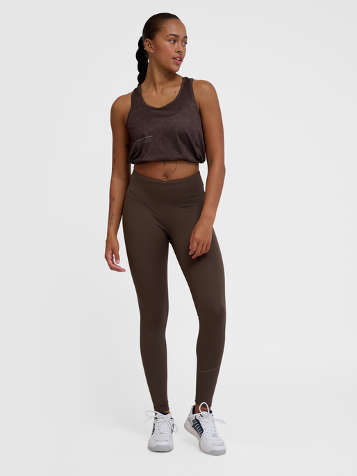 hmlCOURT MID WAIST POCKET TIGHTS W, TURKISH COFFEE, model