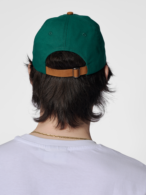 hmlBASEBALL CAP HUMMEL BEE, DARK GREEN, model