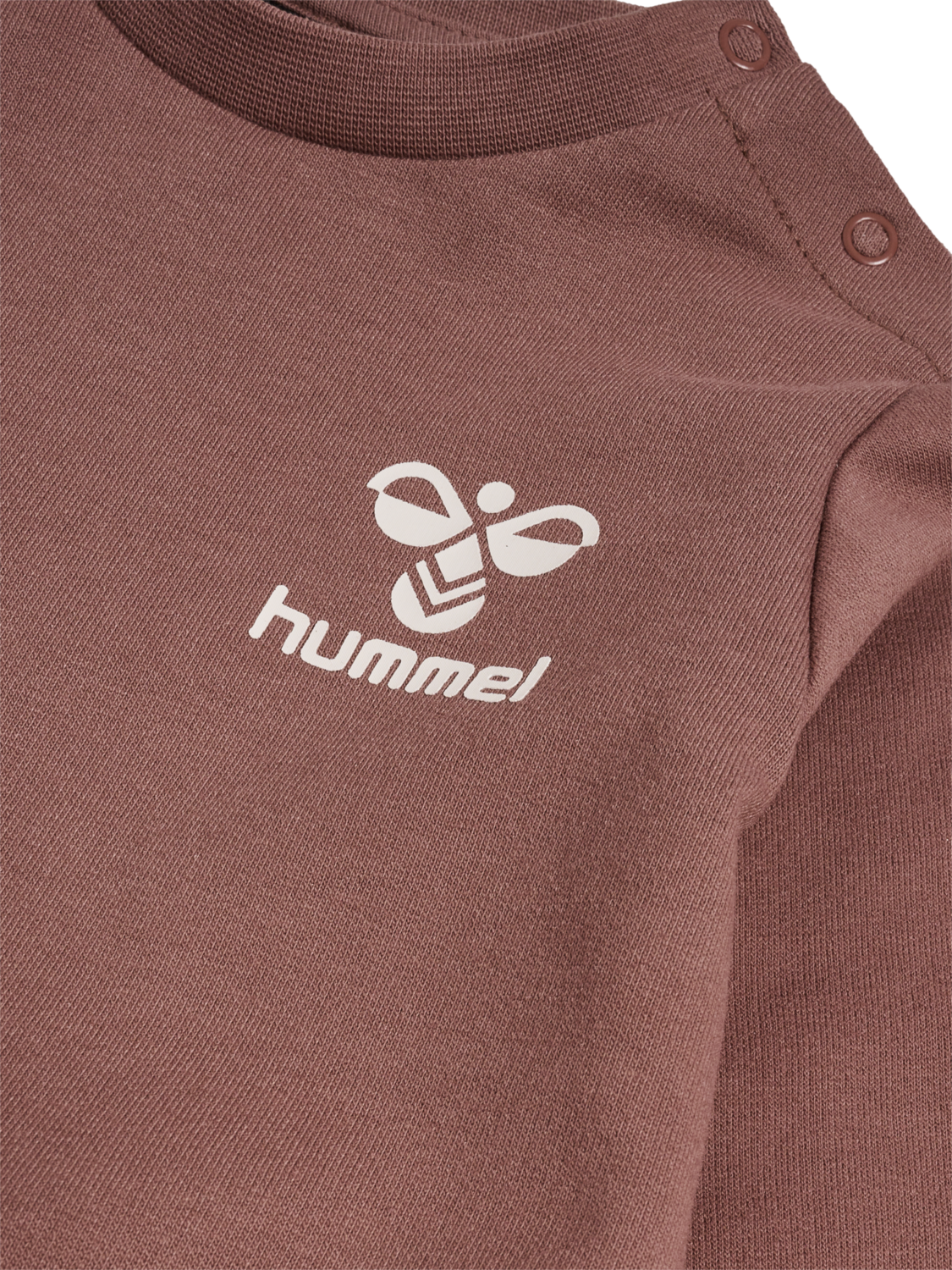 hmlTRIO CREWSUIT SET, NUTMEG, packshot