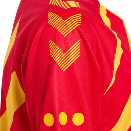 hmlCSC 19/20 KIDS HOME JERSEY S/S, TRUE RED/SPORTS YELLOW W/SPONS hmlCSC 19/20 KIDS HOME JERSEY S/S, TRUE RED/SPORTS YELLOW W/SPONS, packshot