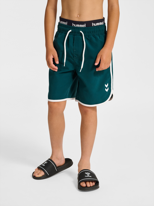 hmlJR REG LONG BOARD SHORTS, JUNE BUG, model