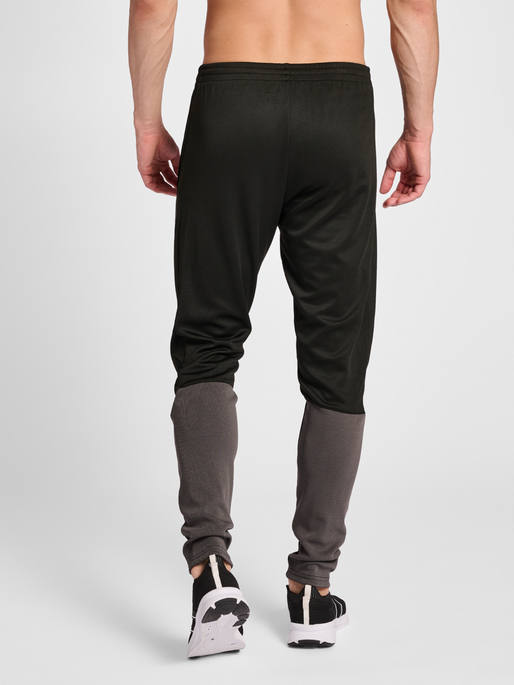 hmlONGRID POLY PANTS, JET BLACK, model