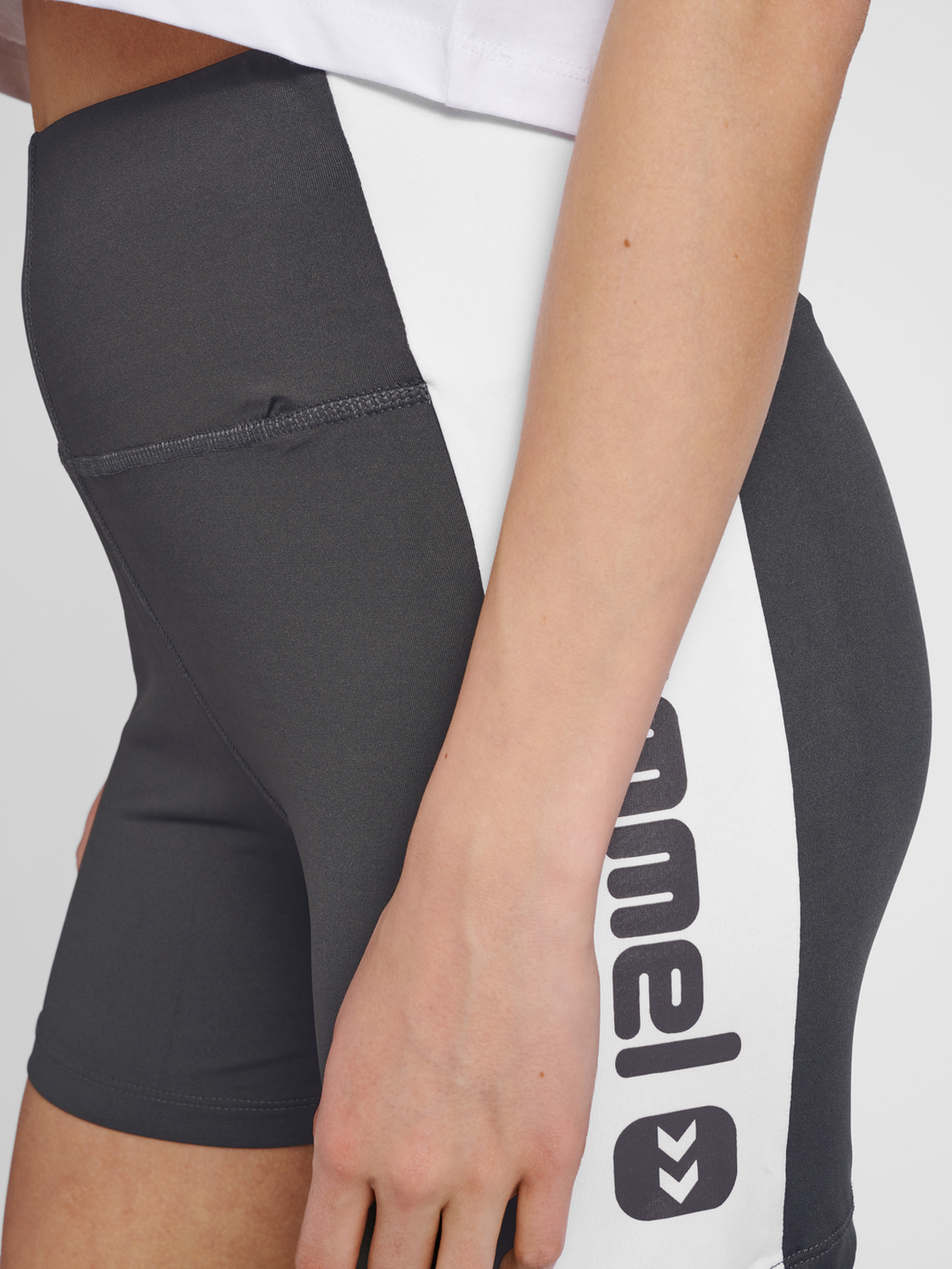 hummel LGC ZELLA HW TIGHT SHORTS - ASPHALT | hummel.pl