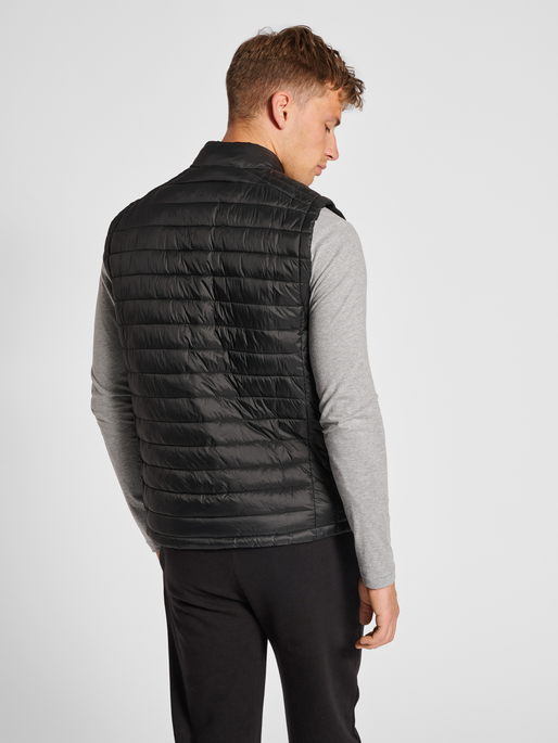 hmlRED QUILTED WAISTCOAT, BLACK, model