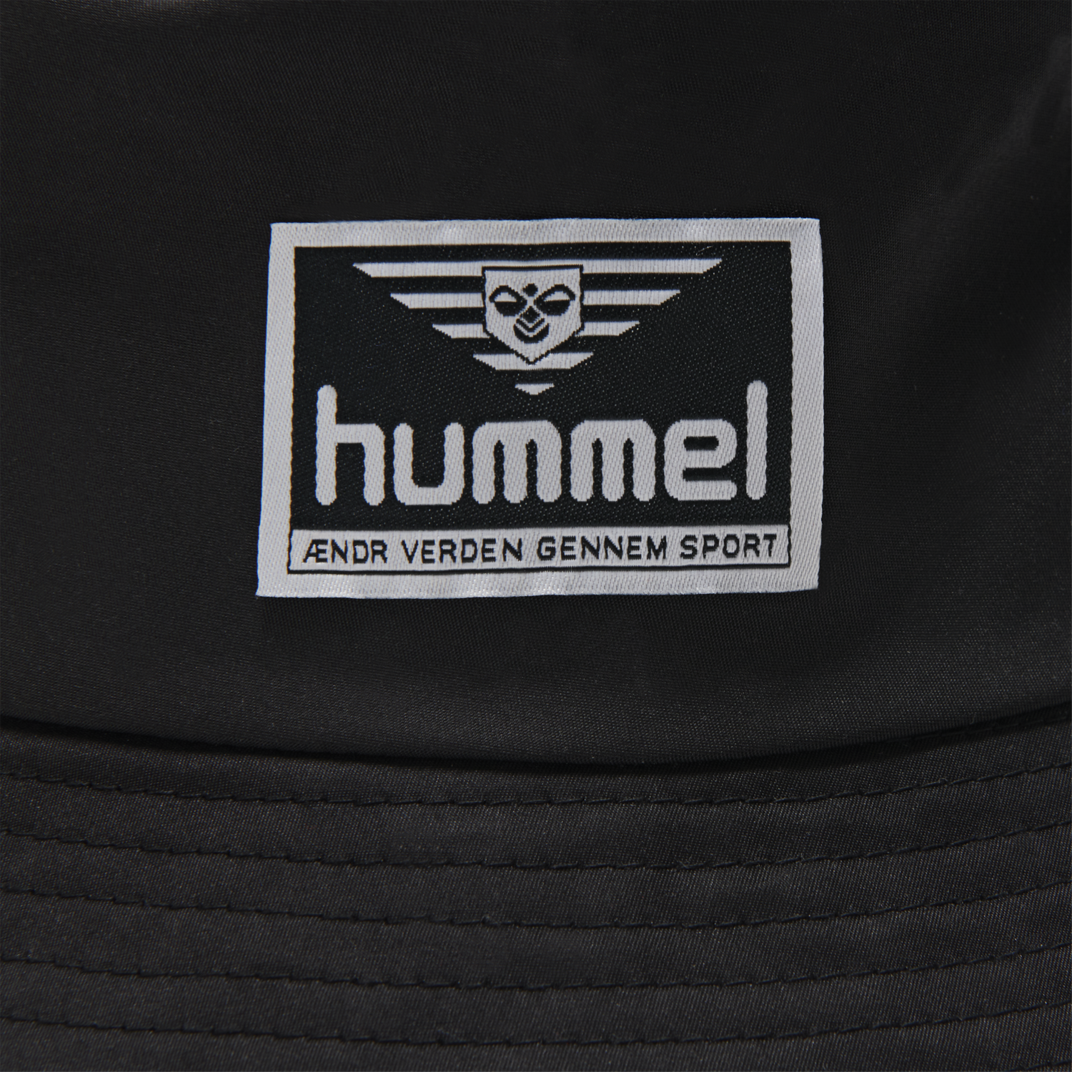 hmlVEJR HAT, 2001, packshot