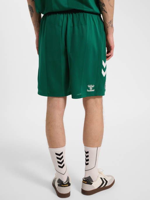 DBU 26 GK SHORTS, EVERGREEN, model