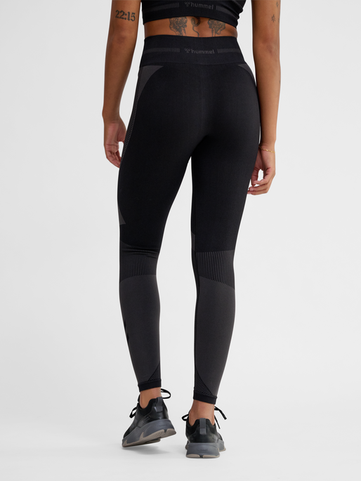 hmlUNITY SEAMLESS MID WAIST TIGHTS, BLACKENED PEARL, model