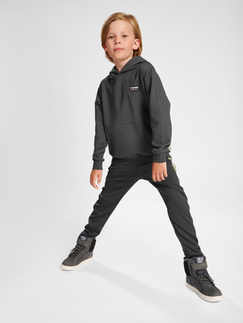 hmlGLEN HOODIE, ASPHALT, model
