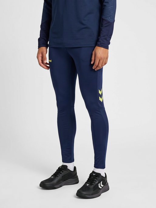 hmlBLAZE 2.0 TRAINING PANTS, MARINE/SHADOW LIME, model