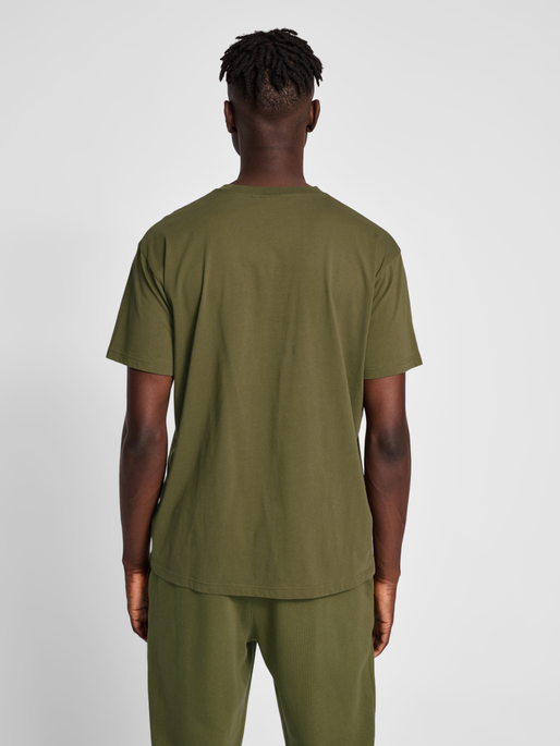 hmlLP10 BOXY T-SHIRT, 6187, model