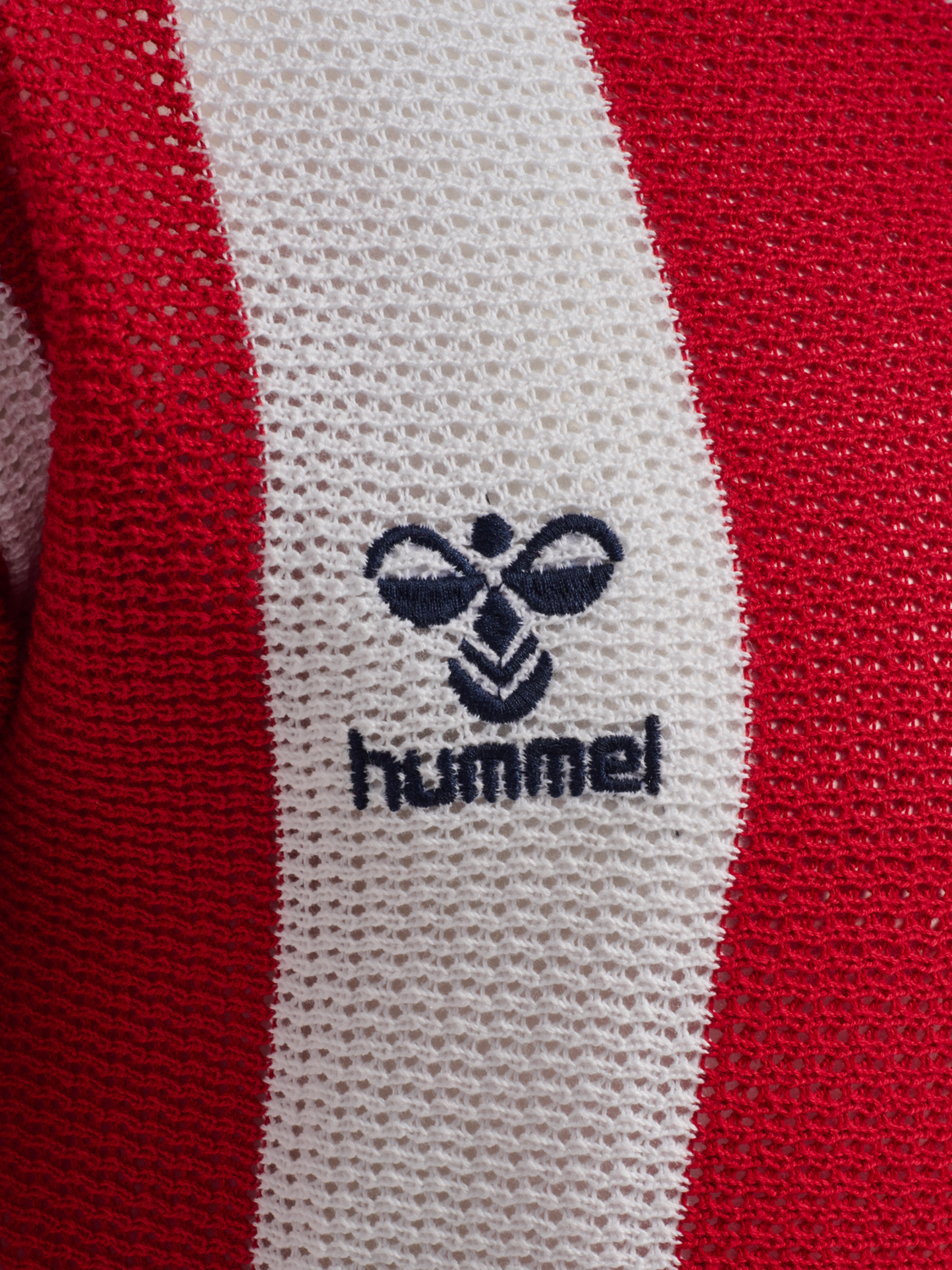 DBU 26 FAN KNIT PULLOVER, WHITE/TANGO RED, packshot