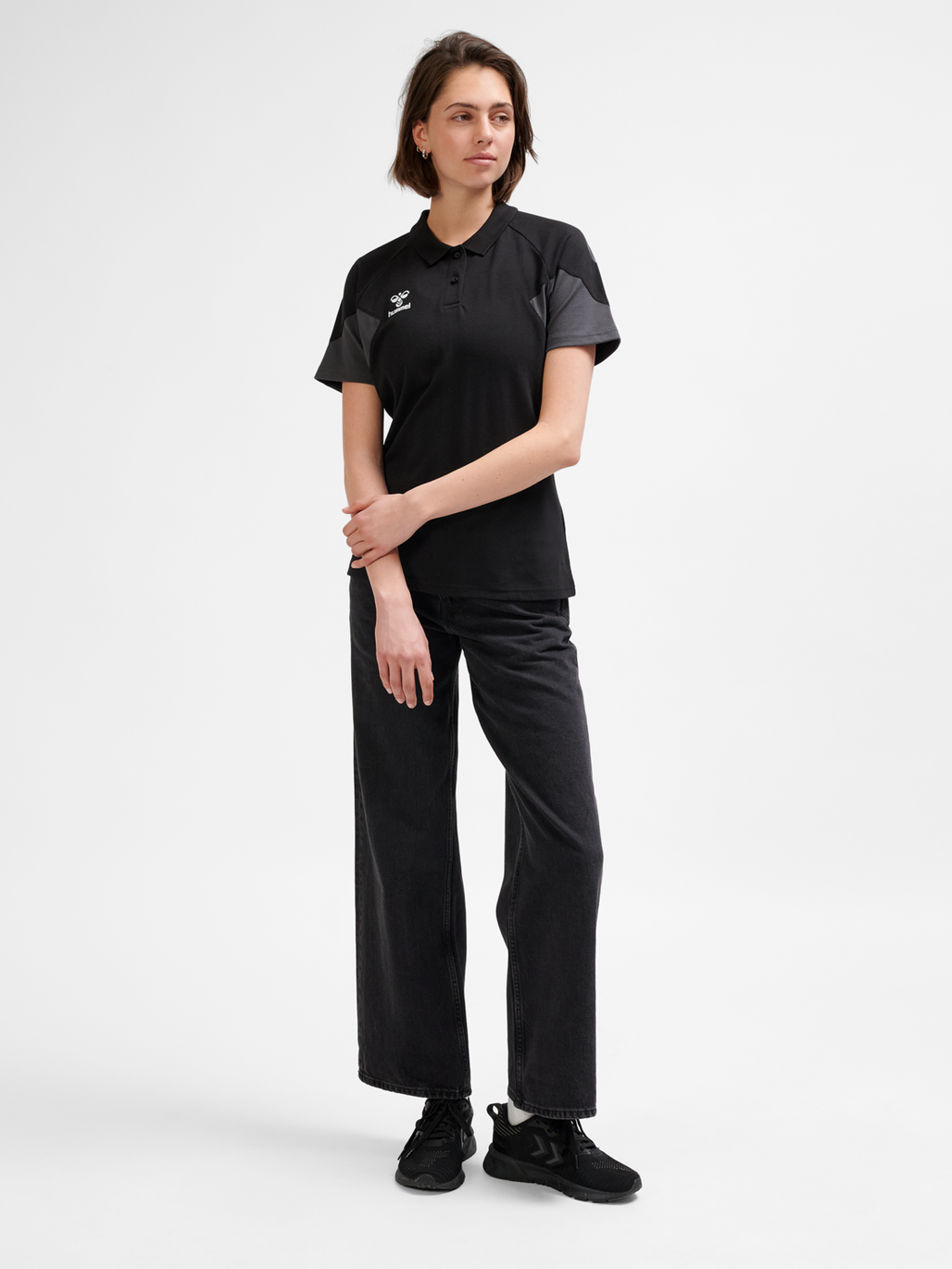 hmlTRAVEL POLO WOMAN, BLACK, model
