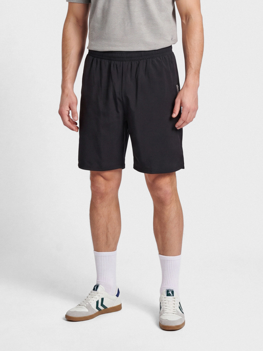 hmlMOVE GRID WOVEN SHORTS, BLACK, model