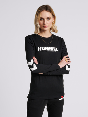 hmlLEGACY T-SHIRT L/S, BLACK, model