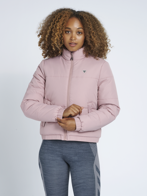 hmlSUKI PUFF JACKET, 4852, model