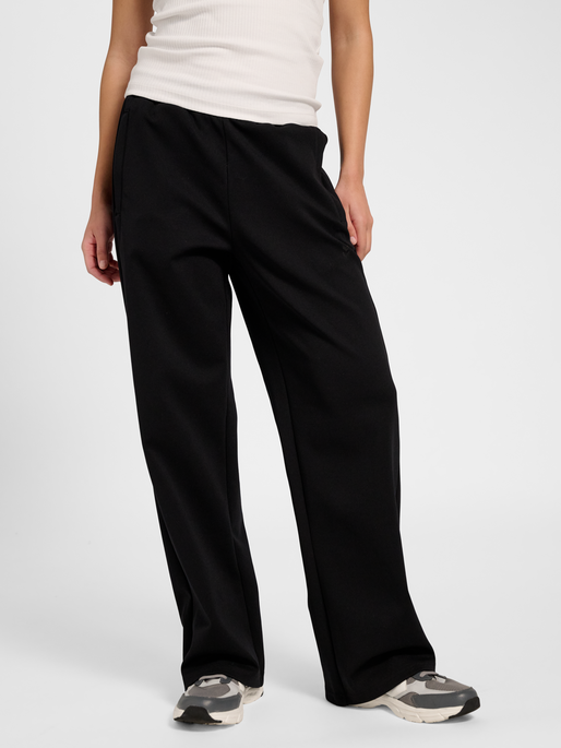 hmlDEFENDER W PANTS, BLACK, model