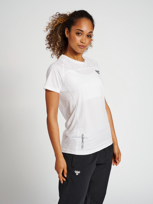 hmlGG12 TRAINING TEE S/S WOMAN, 9001, model