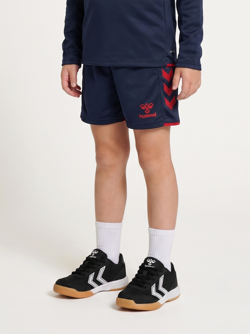 hmlCORE 2.0 SHORTS KIDS, MARINE/TRUE RED, model