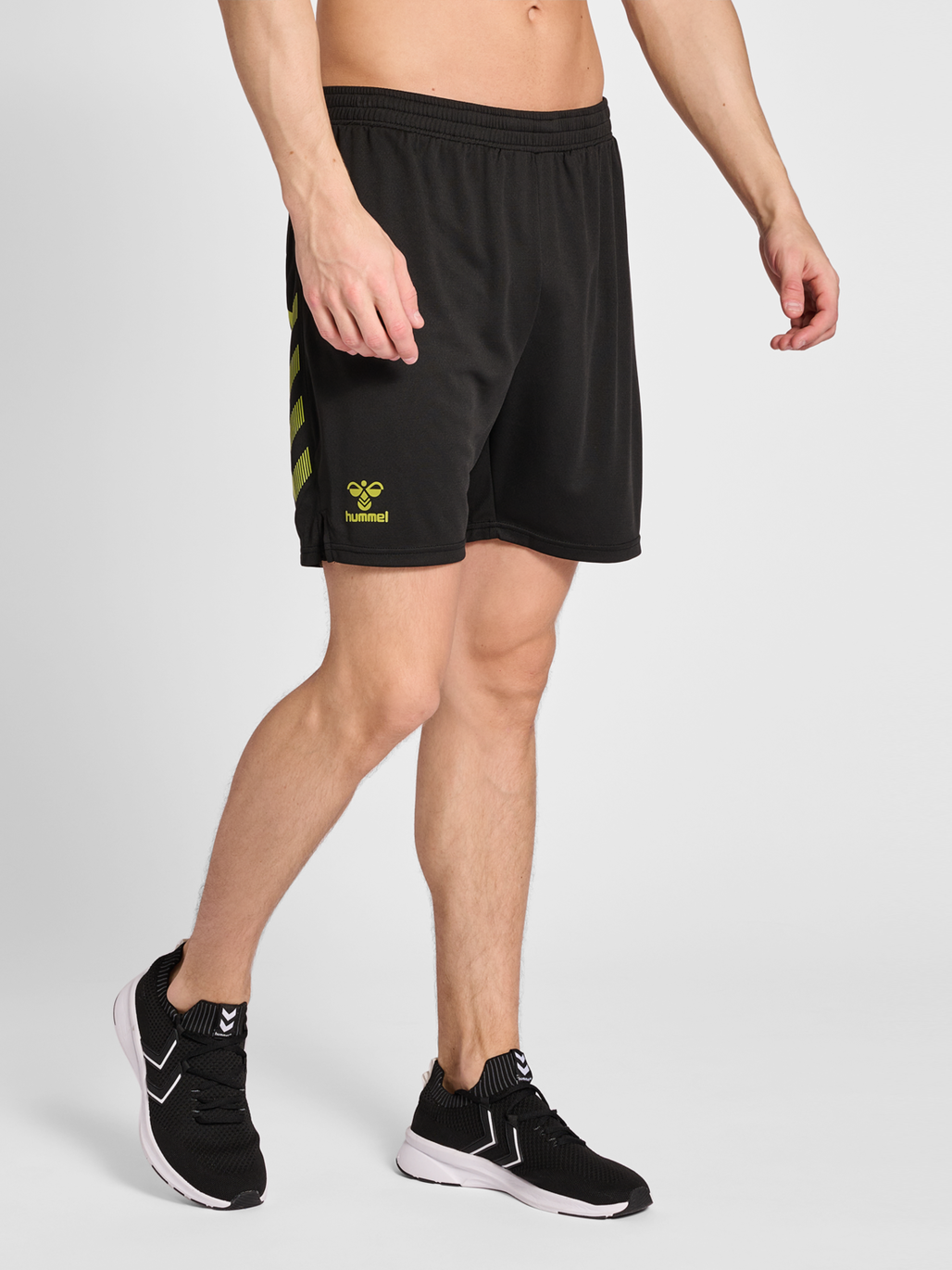 hummel ONGRID POLY SHORTS - JET BLACK/DARK CITRON | hummel.pl