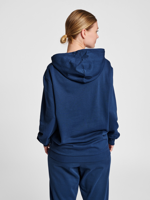 hmlLGC AUSTIN HOODIE, DRESS BLUES, model