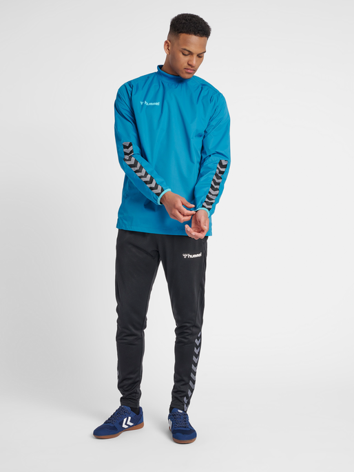 hmlAUTHENTIC WIND BREAKER, CELESTIAL, model