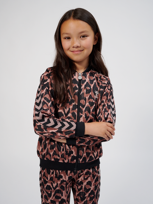 hmlAMMI ZIP JACKET, ADOBE ROSE, model