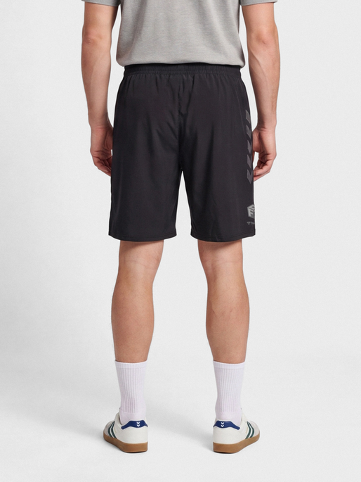 hmlMOVE GRID WOVEN SHORTS, BLACK, model