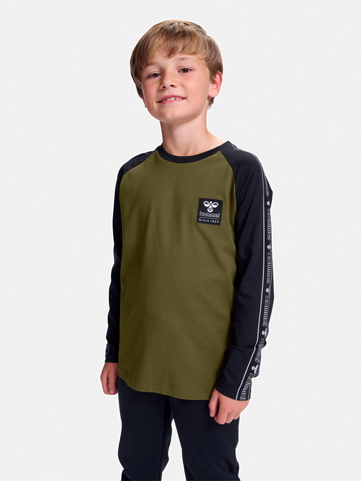 hmlJOEY T-SHIRT L/S, 6745, model